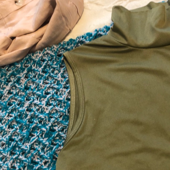 Dress - Picture 2 of 4